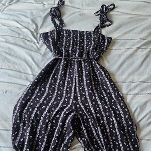 Wideleg Floral Jumpsuit With Adjustable Straps And Pockets